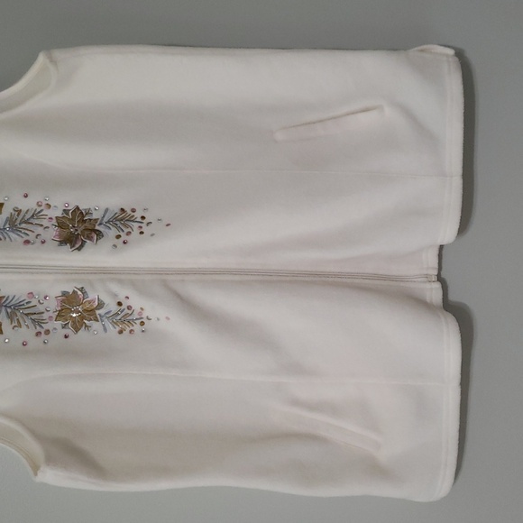 Quacker Factory Women Zip Fleece Vest Winter White Poinsettia Holiday Christmas - Picture 3 of 13